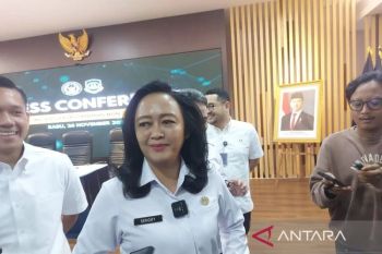 Imigrasi Banten tambah petugas layani pembuatan paspor masa liburan