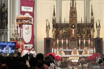 Over 3,000 Catholics attend Christmas Mass at Jakarta Cathedral