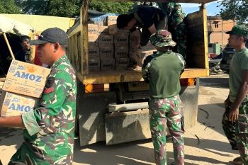 Bantu korban bencana, alumni akademi TNI-Polri salurkan bantuan kemanusaiaan di Aceh