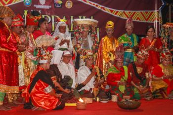 Bissu di Bugis, dulunya sakral kini kultural