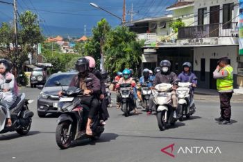 Polres Batu catat arus kendaraan naik 150 persen saat libur Natal