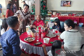 Ketua DPRD Kotim rayakan Natal bersama warga