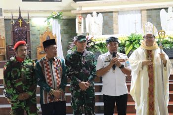 Kakanwil Kemenag Kaltara Dampingi Gubernur Dalam Safari Pelaksanaan Natal 2025