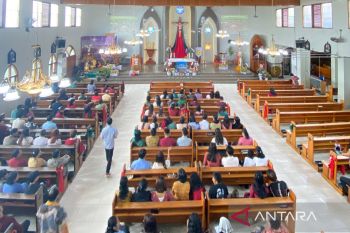 Umat Katolik diajak maknai Natal dengan solidaritas ke korban bencana