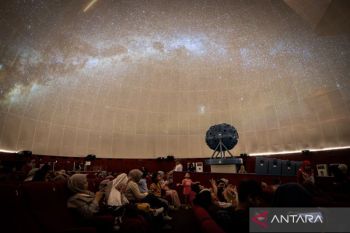 DKI kemarin, audit gedung serentak hingga penjualan tiket Planetarium
