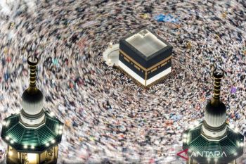 Kemenhaj apresiasi warga Padang yang berangkat haji dengan jalan kaki
