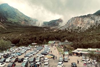 Gunung Papandayan Garut dipadati ribuan pengunjung wisata