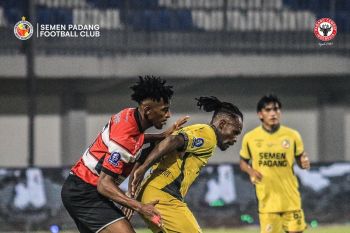 Semen Padang FC kalah telak di Madura 1-5