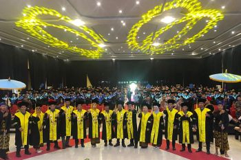 Dihadiri Gubernur NTB, Institut Elkatari gelar wisuda kedua dengan tradisi budaya
