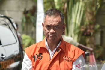 KPK periksa dua pegawai BKPSDM Ponorogo untuk cek status Yunus Mahatma