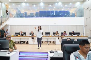 Indonesia readies telecom monitoring for Christmas, New Year holidays