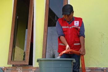 PMI Pasaman Barat telah salurkan 115 ribu liter air bersih ke warga