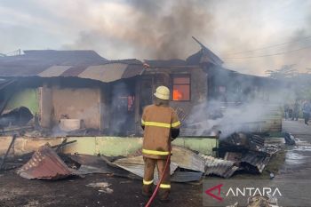 Enam asrama TNI di Pekanbaru terbakar