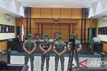 Empat terdakwa kasus Prada Lucky divonis hukuman 6,5 tahun penjara disertai pemecatan