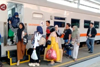 Dalam sepekan libur Nataru, KAI Daop 9 layani 180 ribu penumpang