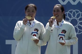 Ganda putri tenis Aldila-Janice tambah medali emas untuk Indonesia