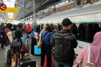 Sembilan hari libur Nataru, KAI Daop 6 layani 535 ribu penumpang