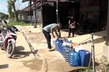 Warga penyintas bencana di Tapteng andalkan mata air Batu Harimau