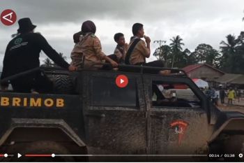 Rantis Brimob Polda Sumut jadi andalan anak bersekolah di Tapsel - VIDEO