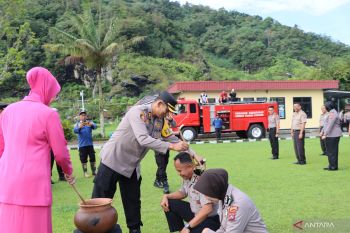 31 Personel Polres Padang Panjang naik pangkat, Kapolres ingatkan tanggung jawab dan profesionalisme