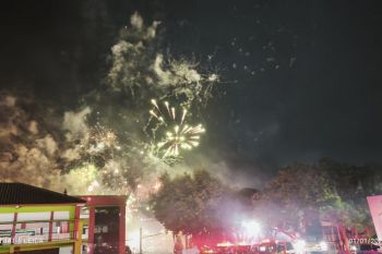 Warga Bandarlampung padati Bundaran Lungsir rayakan pergantian tahun