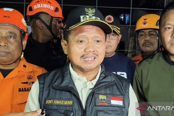 Bupati Sumedang sebut proyek tembok penahan tebing tak berizin picu longsor di Jatinangor