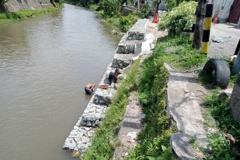 Dinas PUPR NTB tuntas tangani longsor di pinggir Sungai Jangkuk