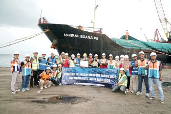 Pelindo Regional 2 Panjang gelar Last Call 2025 dan First Call Ship 2026
