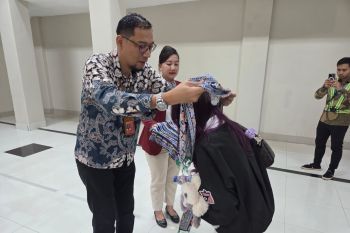 Bandara Samrat lepas penumpang terakhir 2025 dan sambut penumpang pertama 2026