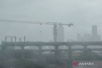 Jakarta diprakirakan hujan seharian