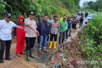 Akses Jalan penghubung OKU Selatan-Bengkulu normal pascalongsor