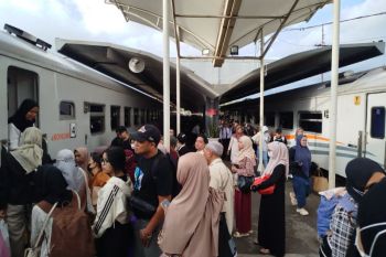 KAI layani 146.020 penumpang selama angkutan Nataru di Stasiun Malang
