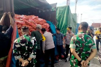 133 ton bawang bombay diamankan aparat penegak hukum berkat kanal "Lapor Pak Amran"