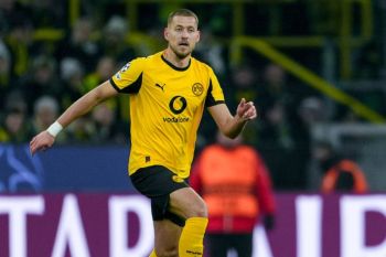 Bek Borussia Dortmund telah pulih jelang liga Jerman  lawan Frankfurt