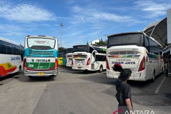 Ribuan penumpang tiba di Terminal Tanjung Priok pada arus balik Nataru