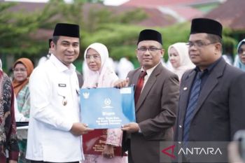 Wali Kota Solok Jadi Pembina Upacara Peringatan Hari Amal Bhakti Kemenag RI ke-80