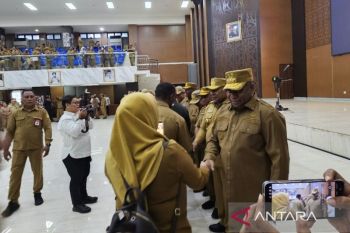 Gubernur Papua tekankan akuntabilitas kinerja ASN di apel perdana 2026