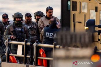 Gaya Amerika Serikat: Tembak dulu, urusan menyusul