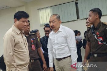 Komisaris-Dirut Sritex meminta bebas dari dakwaan korupsi Rp1,3 triliun