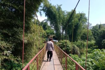 Seorang wanita loncat ke sungai, hilang terseret arus Cimanuk Garut