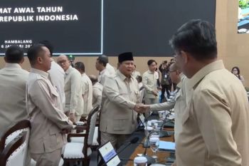 Retret Kabinet Merah Putih dibuka, para menteri kompak bersafari cokelat