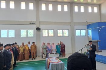 11 Pejabat strategis Pemkab Pesisir Selatan dilantik, Bupati dorong terobosan baru