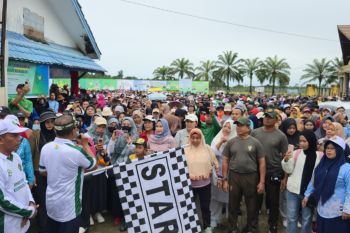 Jalan Sehat Kerukunan Dalam Rangka HAB ke-80 Kementerian Agama Diikuti Ribuan Masyarakat Kaltara Lintas Iman