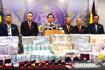 Malaysia bentuk komite selidiki dugaan kepemilikan saham ketua komisi antirasuah