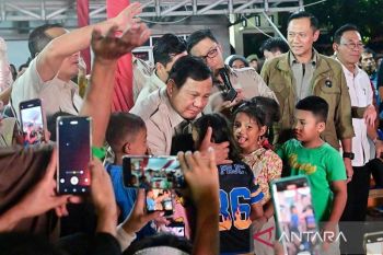 Sumatran flood displacement drops to 135,696 as recovery speeds up