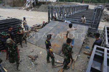 Foto: Pembangunan jembatan bailey di Nagan Raya, Aceh