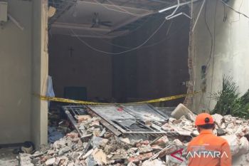 Ledakan dipicu kebocoran tabung gas di Grogol, korban terlempar ke luar rumah