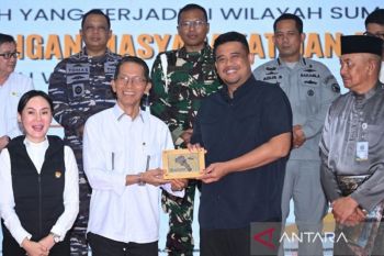 Gubernur Sumut terima donasi bencana alam Rp4,7 miliar Pemkot Batam