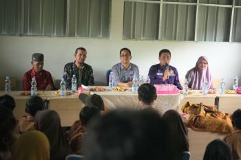 Sekolah Kolong Rumah di Maros jadi ruang belajar layak