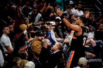 San Antonio Spurs bungkam LA Lakers 107-91